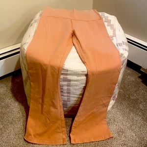 Peach cropped yoga pants! By Aerie size M never worn!